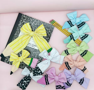 School Pinwheel bow strips (Fable)